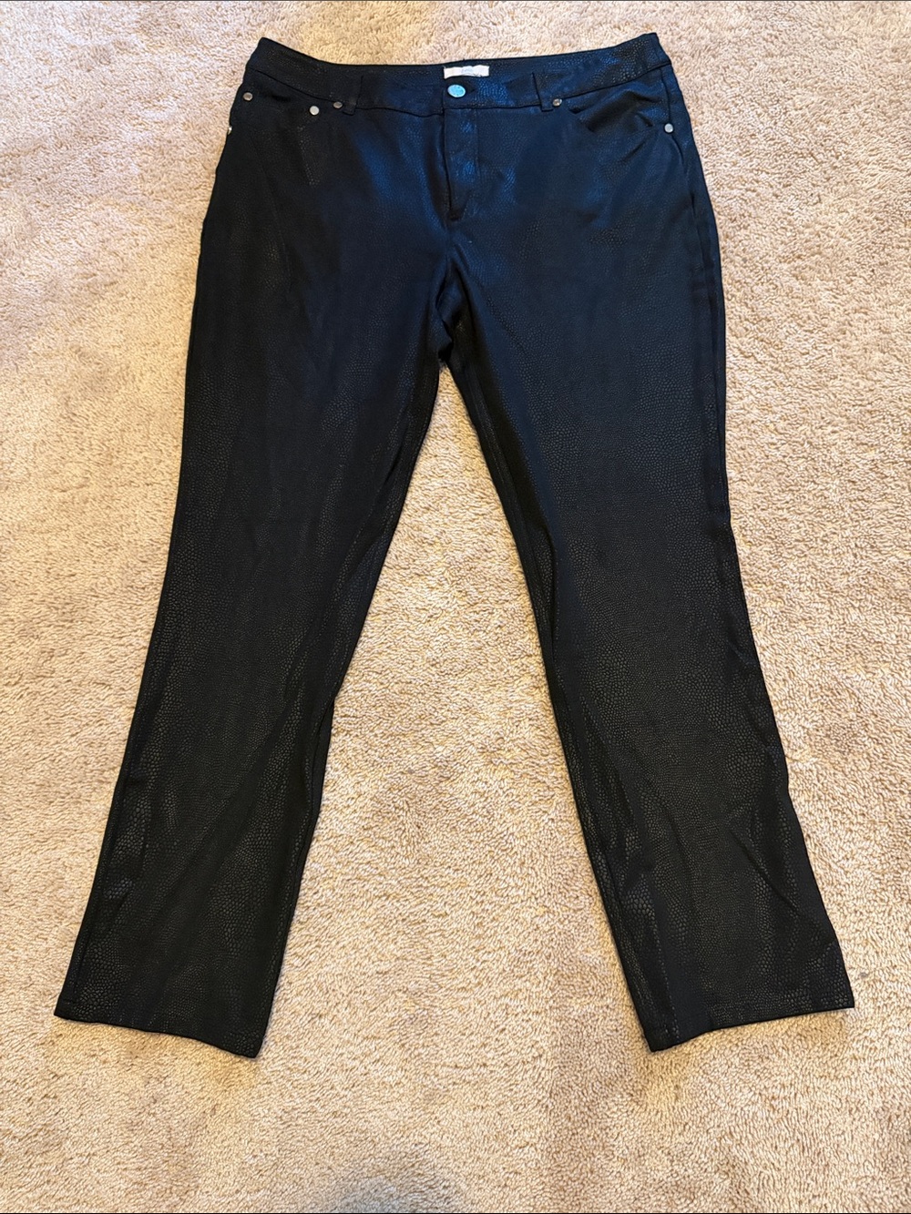 Women's Black Ankle-Length Cropped Pants - Sleek Stretch Finish